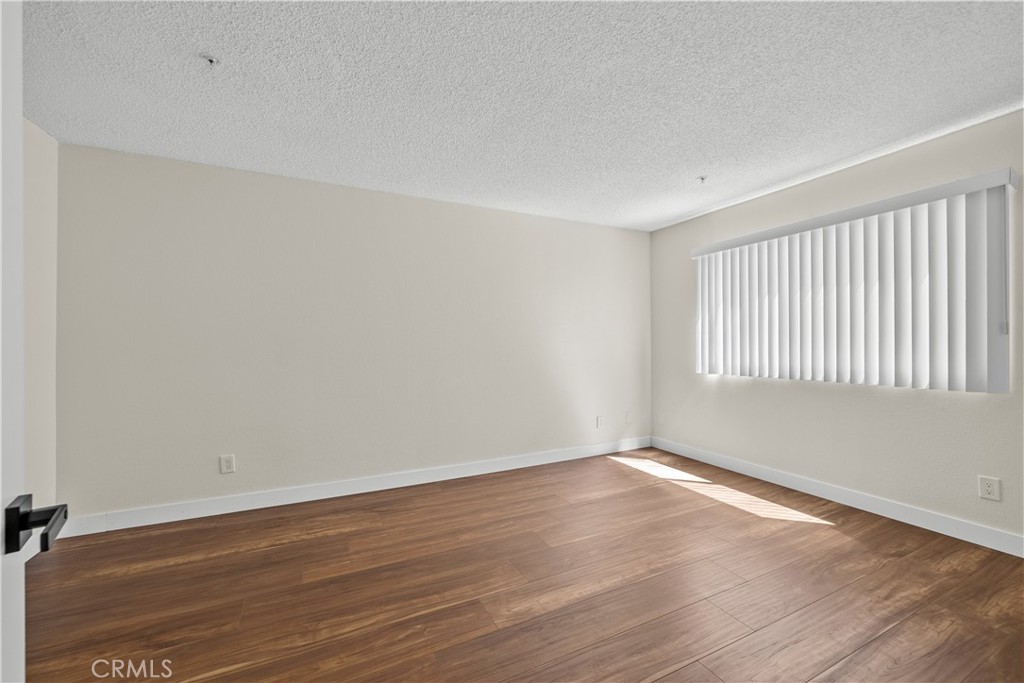 8800 Burnet Avenue 7 Property Photo 14