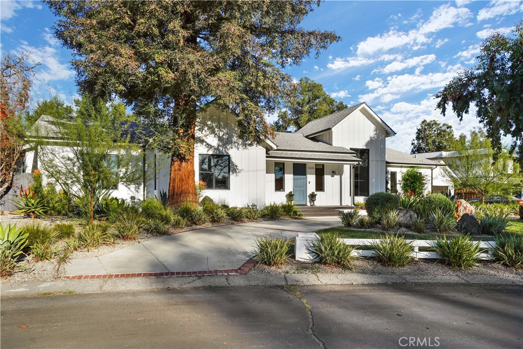 11121 Valley Spring Lane Property Photo 1