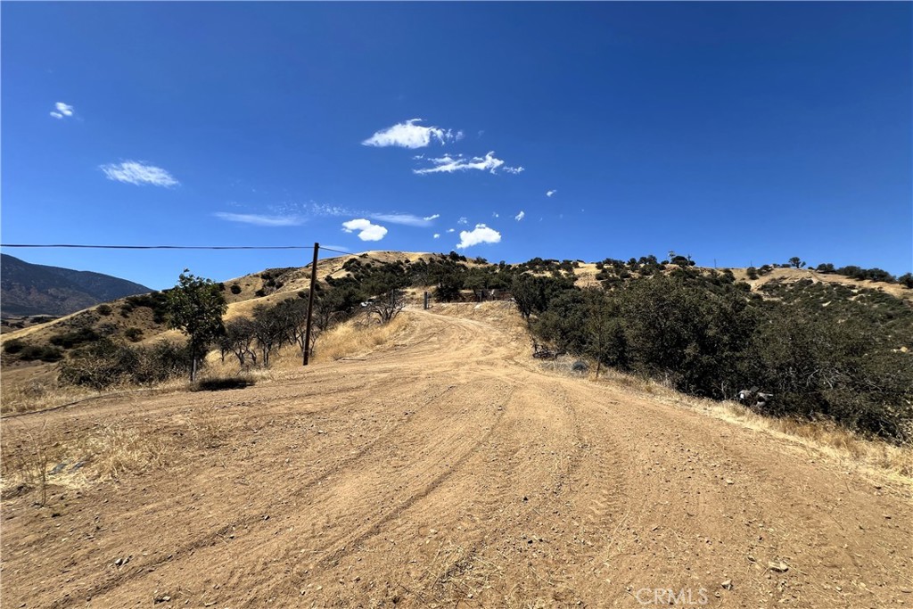 1588 Ridge Route Drive Property Photo 12