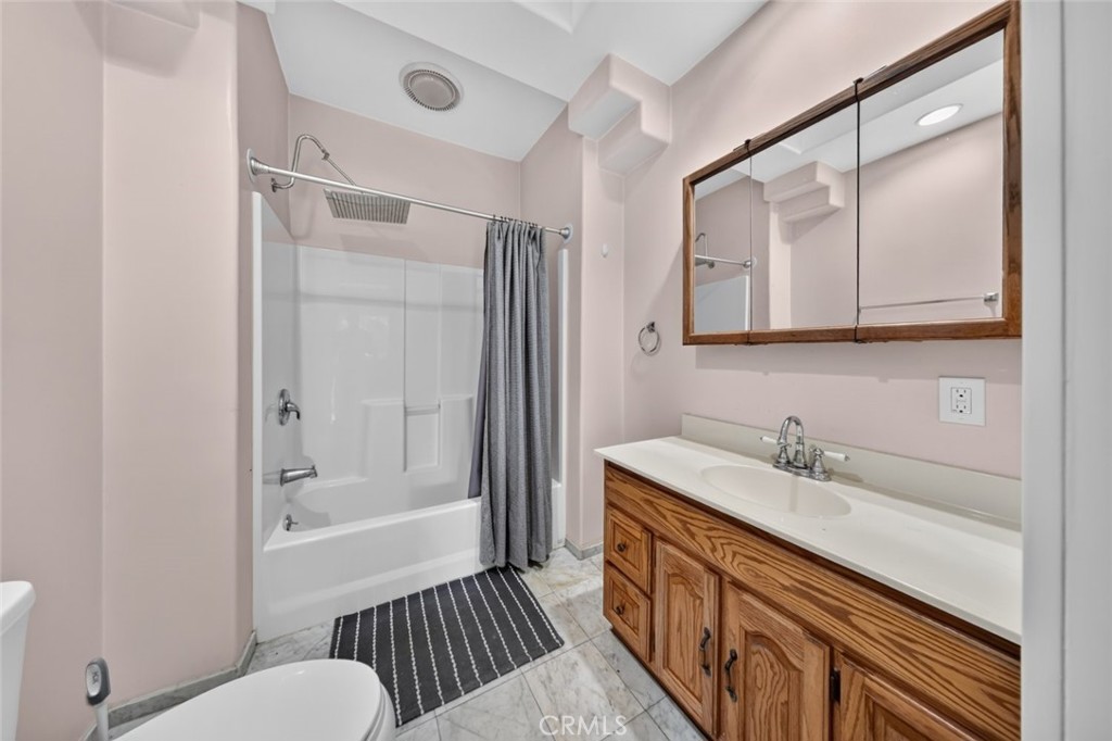 12817 Mineola Street Property Photo 25