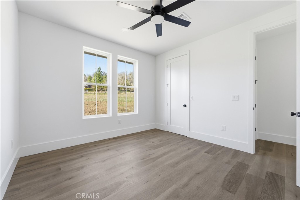 24401 Oaktree Court Property Photo 17