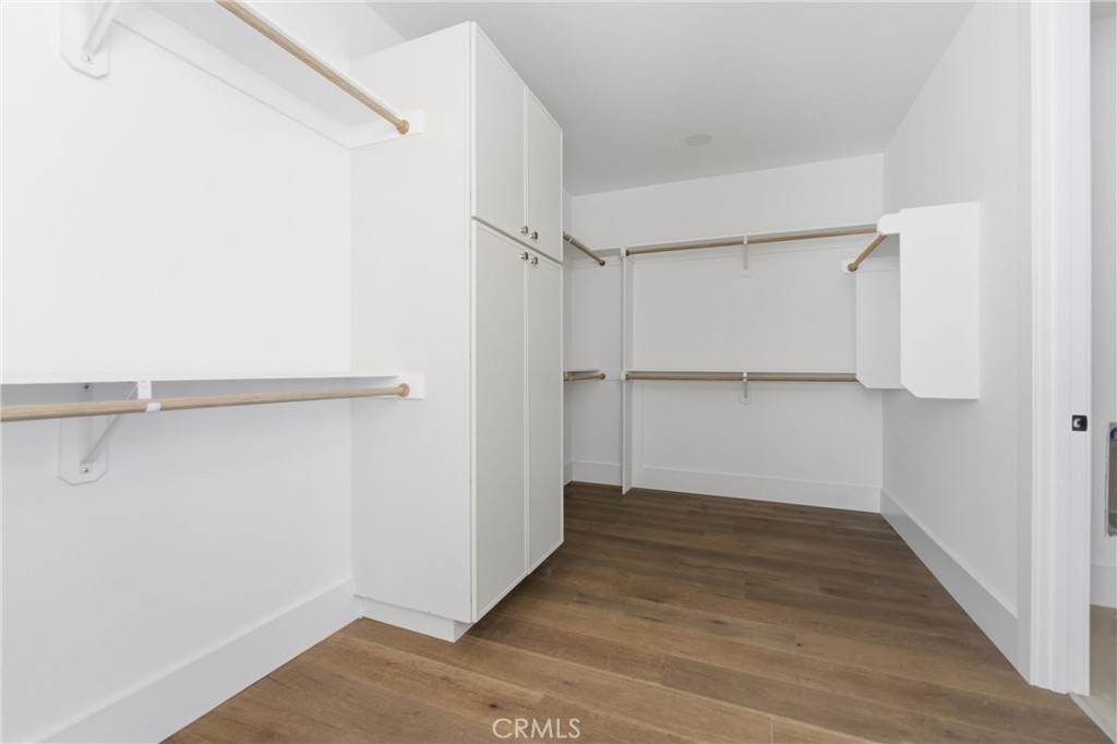 24401 Oaktree Court Property Photo 27