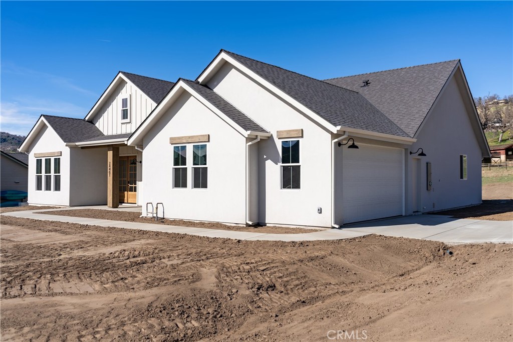 24401 Oaktree Court Property Photo 42