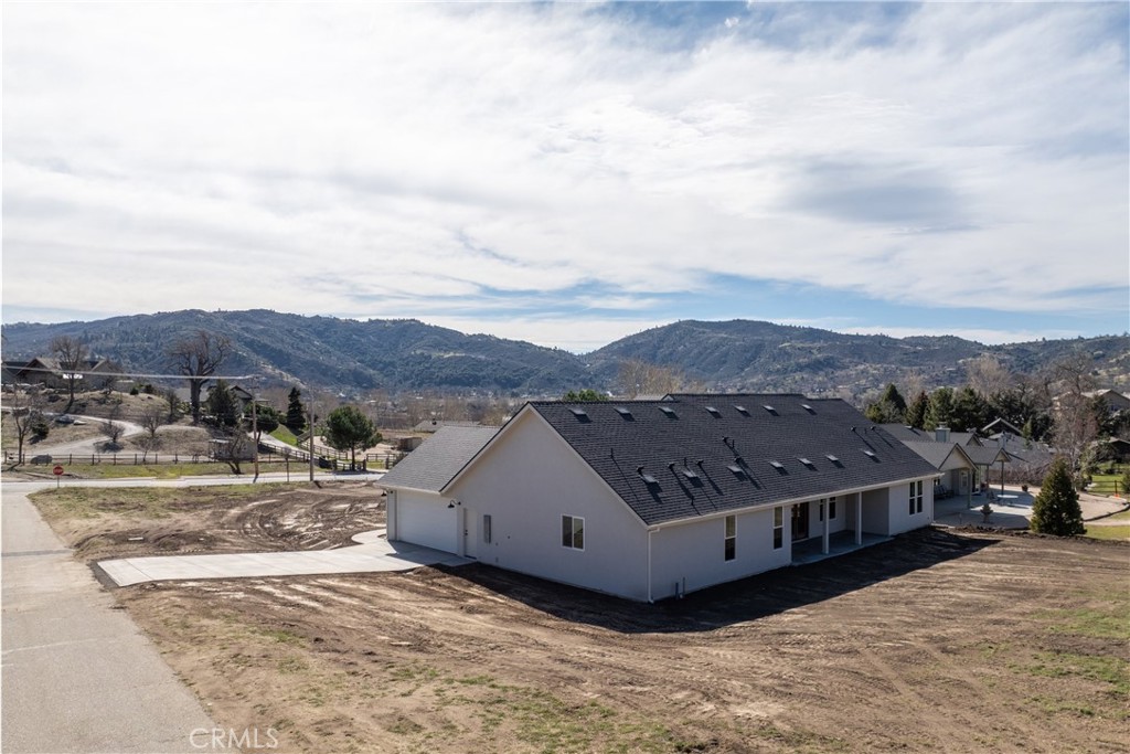 24401 Oaktree Court Property Photo 49