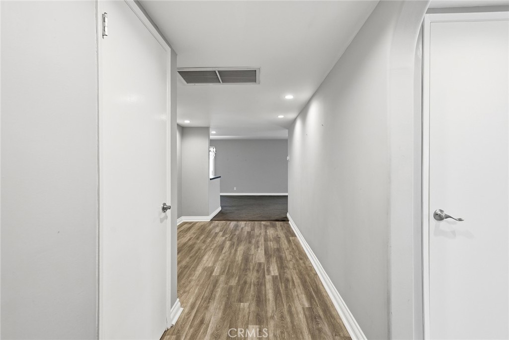 16012 Moorpark 302a Property Photo 4