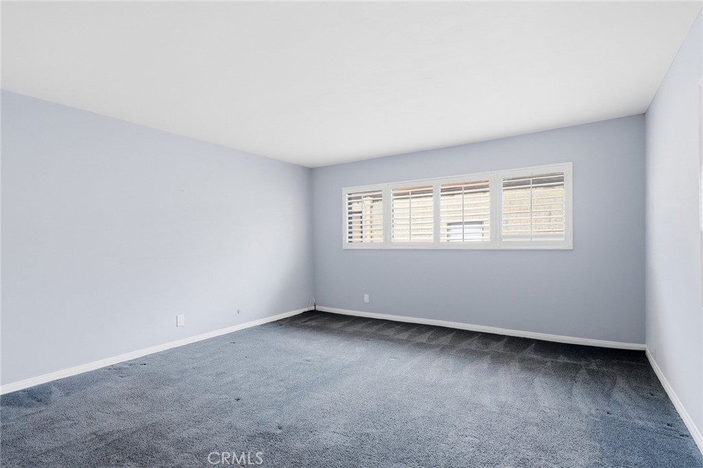 16012 Moorpark 302a Property Photo 24