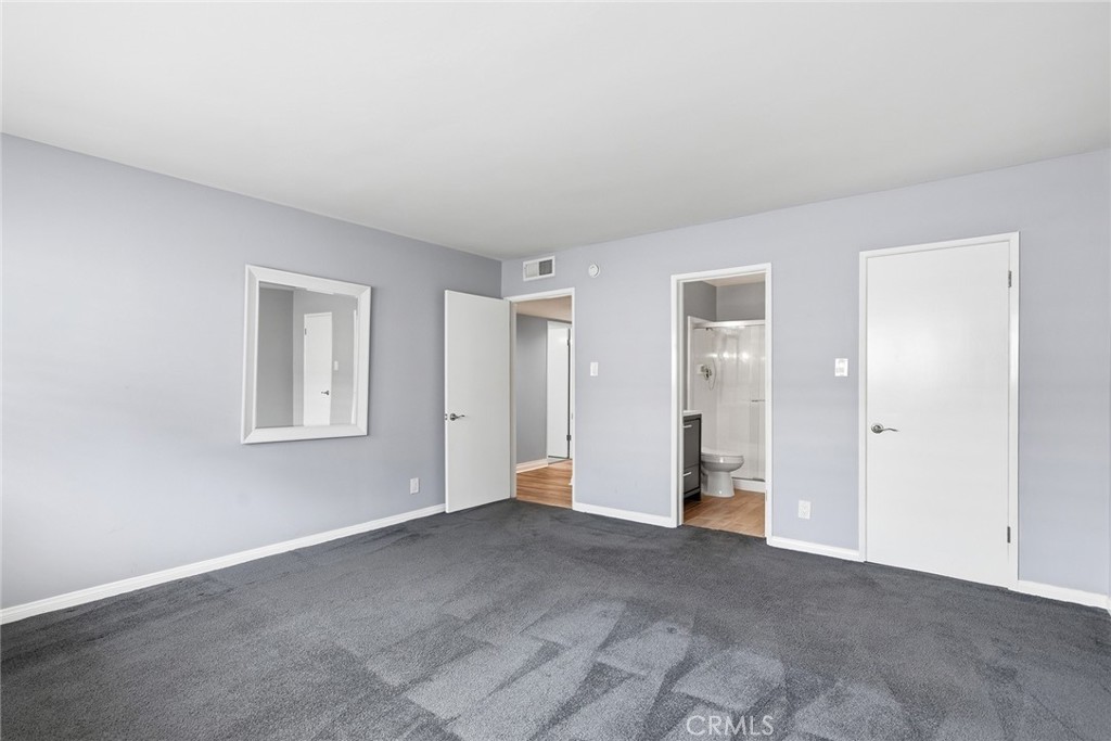 16012 Moorpark 302a Property Photo 25
