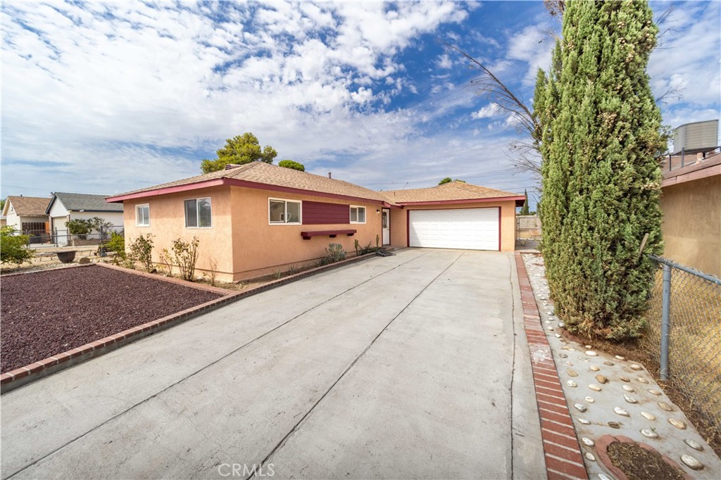 38539 Dunmore Property Photo 1