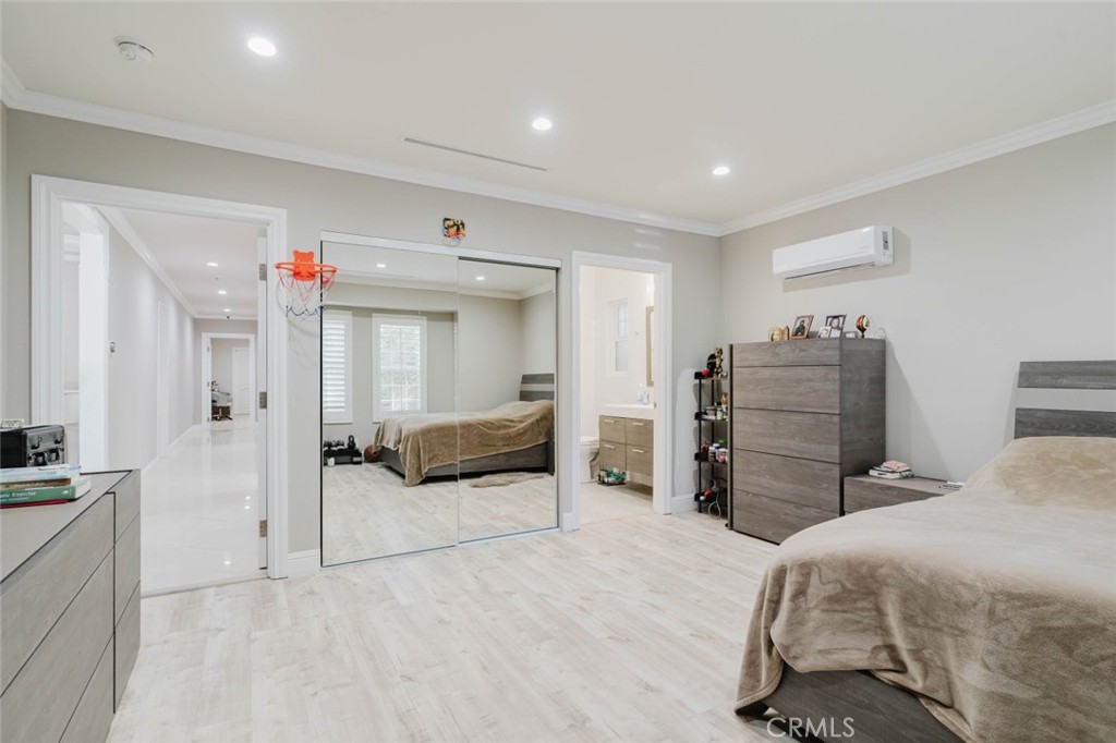 17451 Osborne Street Property Photo 5