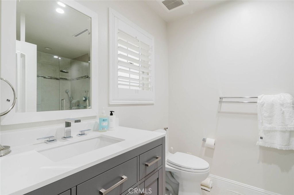 17451 Osborne Street Property Photo 16