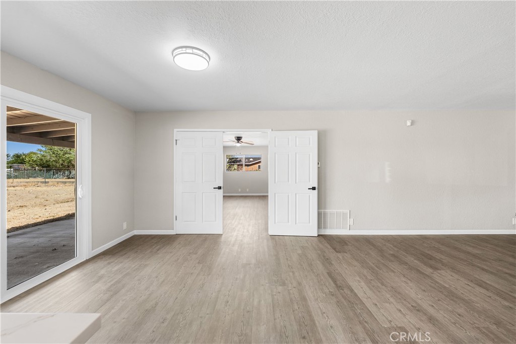 10157 E Avenue R8 Property Photo 12