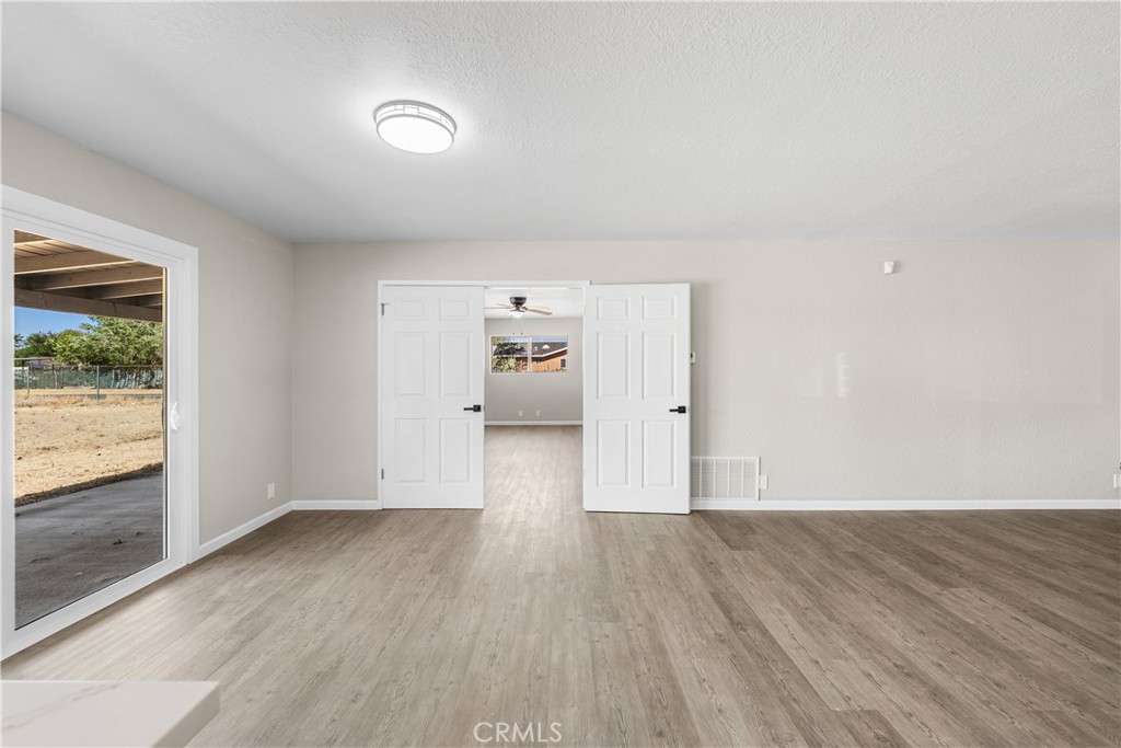 10157 E Avenue R8 Property Photo 12