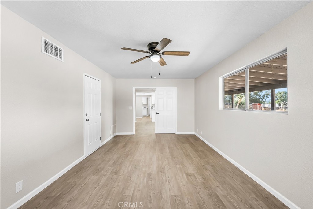 10157 E Avenue R8 Property Photo 25