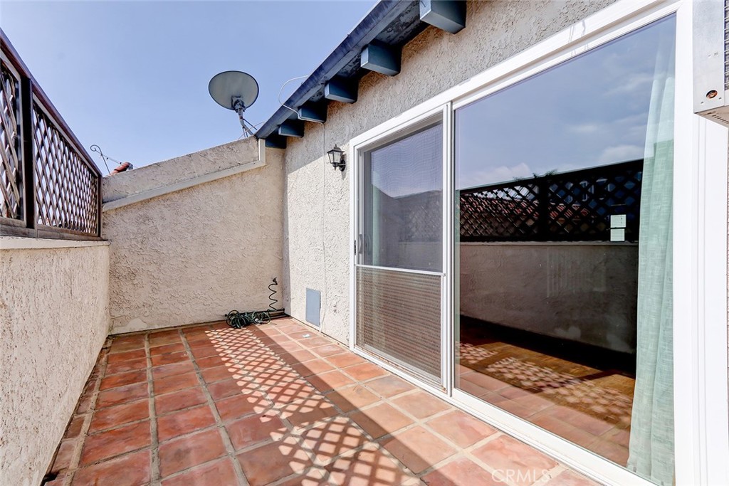 2219 Curtis C Property Photo 11