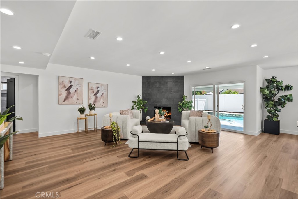 6916 Bianca Property Photo 4