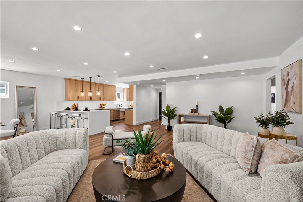 6916 Bianca Property Photo 16