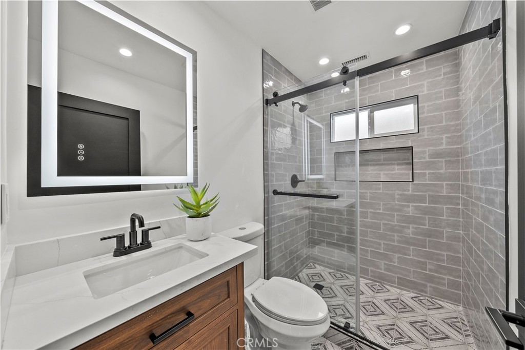 6916 Bianca Property Photo 31