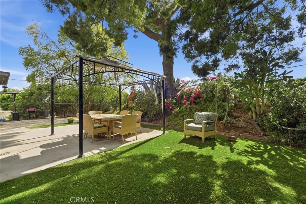 9533 Frankirst Property Photo 17