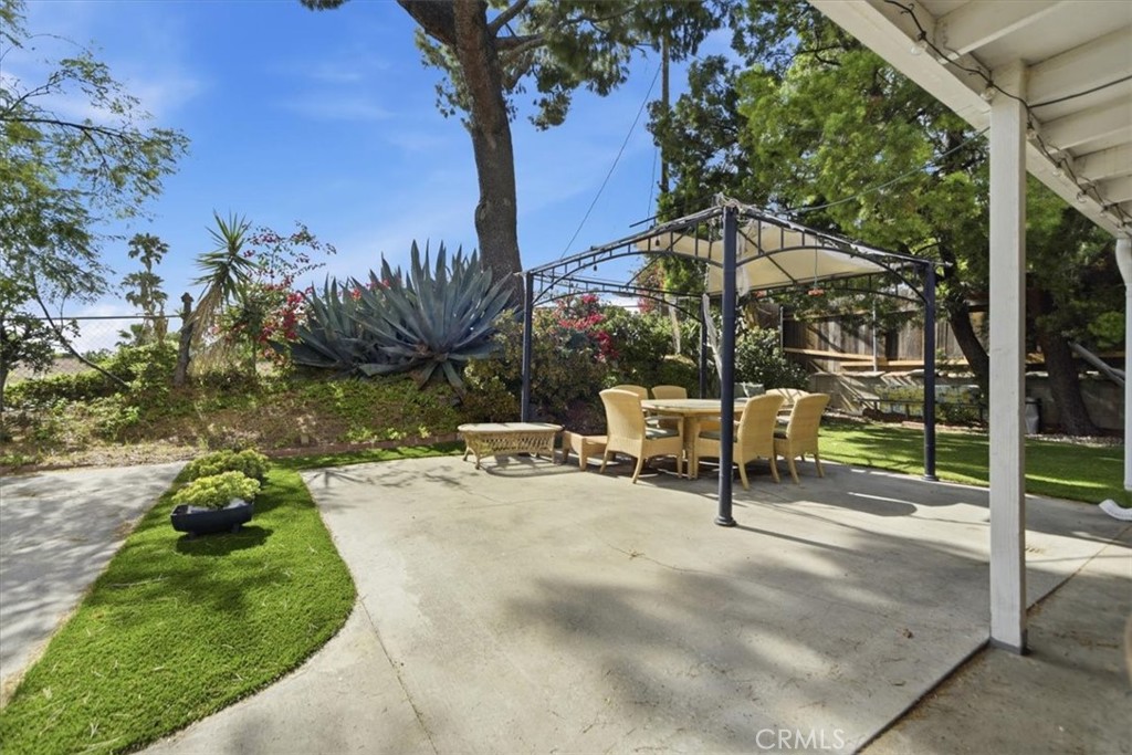 9533 Frankirst Property Photo 18