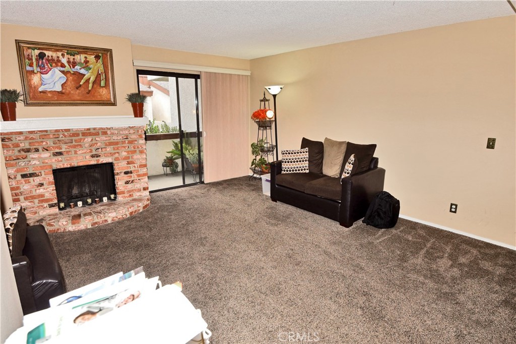 15155 Sherman Way 37 Property Photo 3