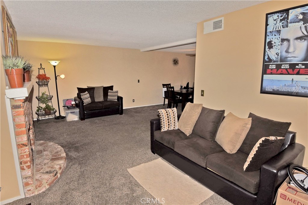 15155 Sherman Way 37 Property Photo 6