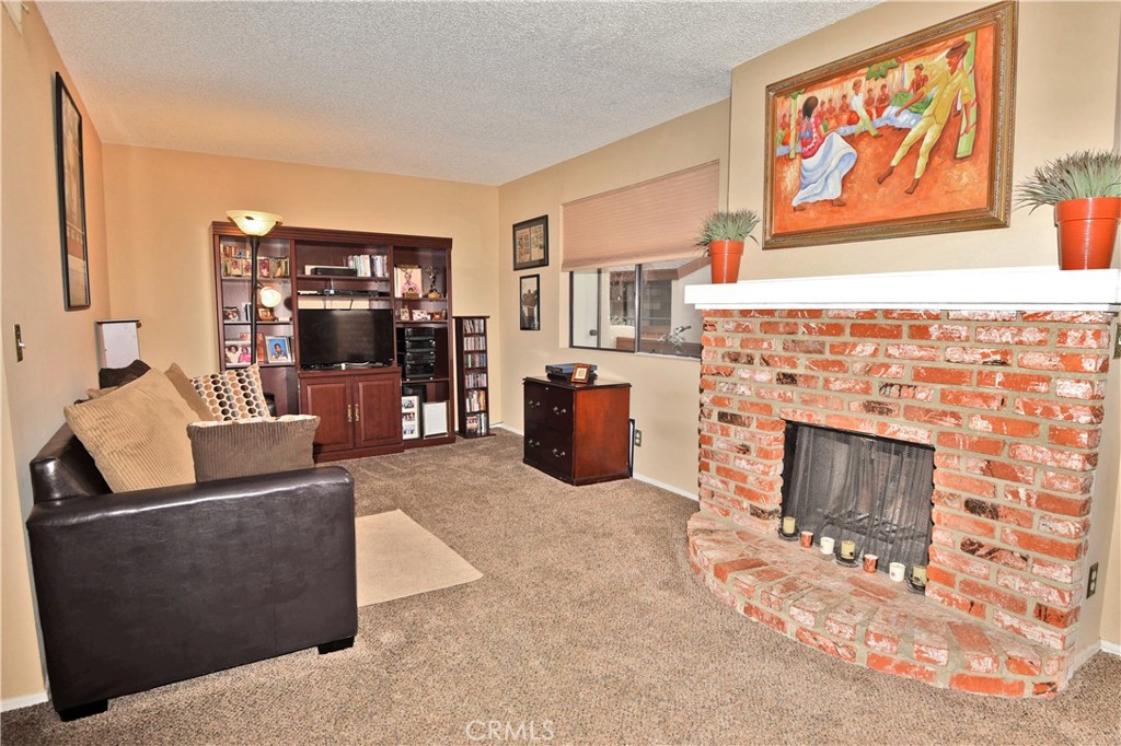 15155 Sherman Way 37 Property Photo 7