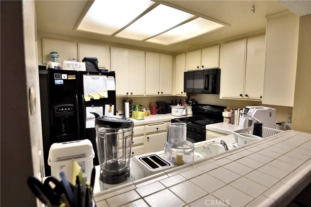15155 Sherman Way 37 Property Photo 10