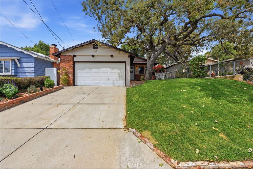 727 Brossard Property Photo 1
