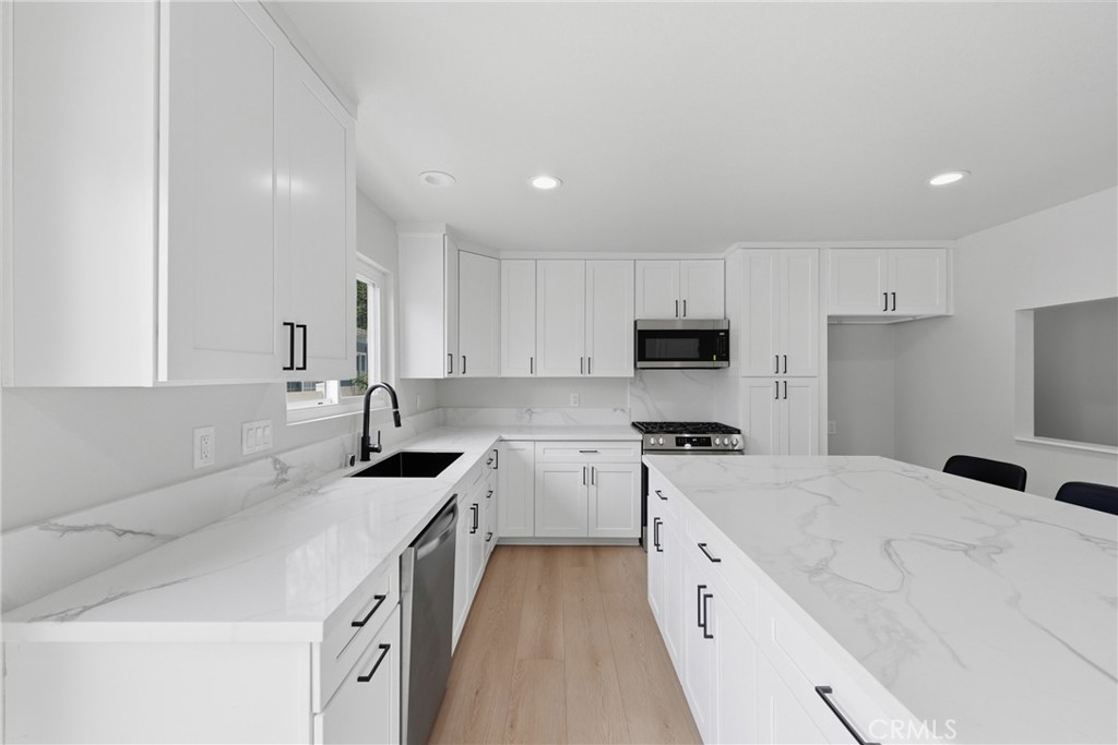 727 Brossard Property Photo 2