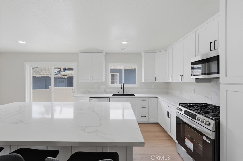 727 Brossard Property Photo 3
