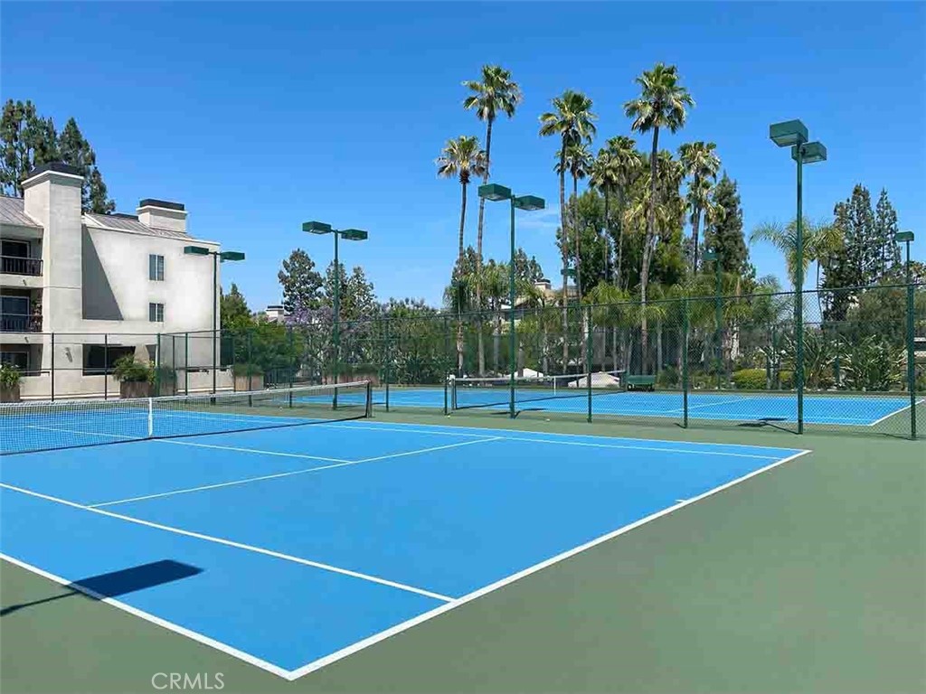 5515 Canoga Avenue 231 Property Photo 18