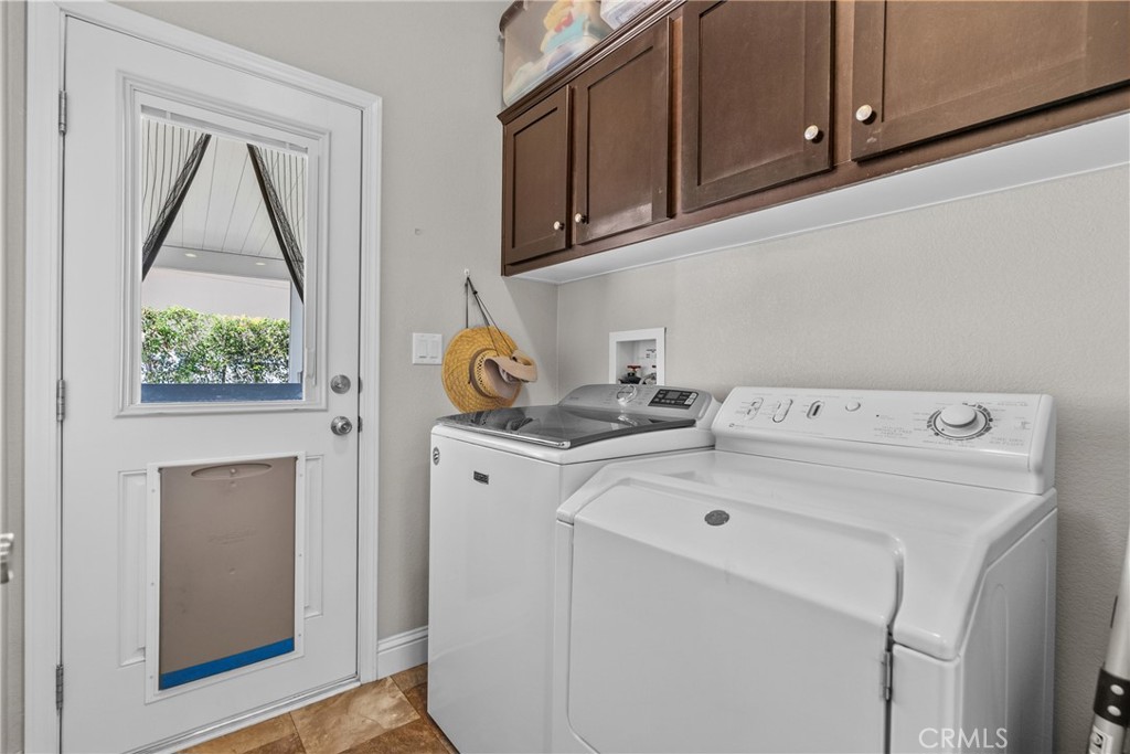 15455 Glenoaks Boulevard 575 Property Photo 26
