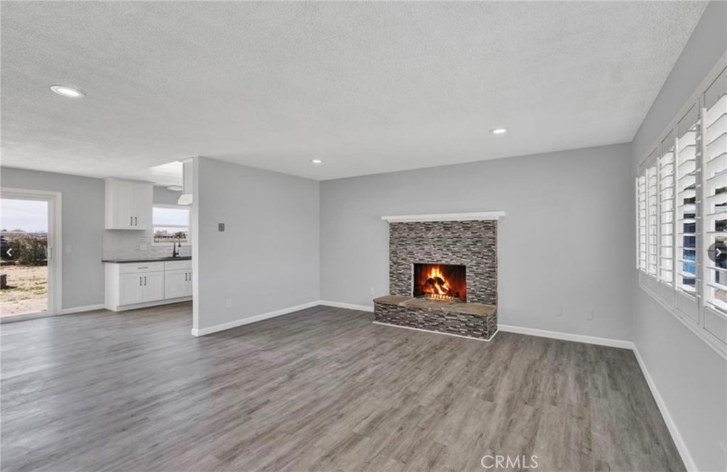 9110 G Property Photo 2
