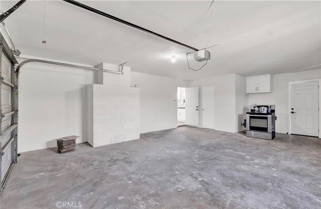 9110 G Property Photo 17