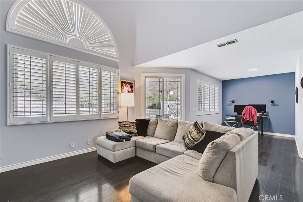 28454 Evergreen Property Photo 2