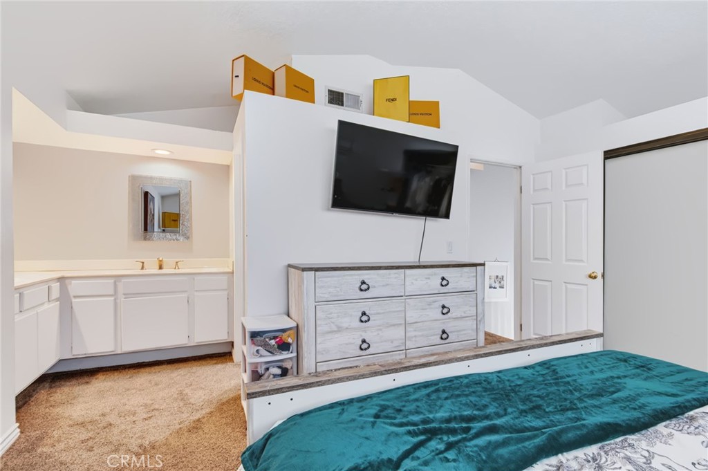 28454 Evergreen Property Photo 13