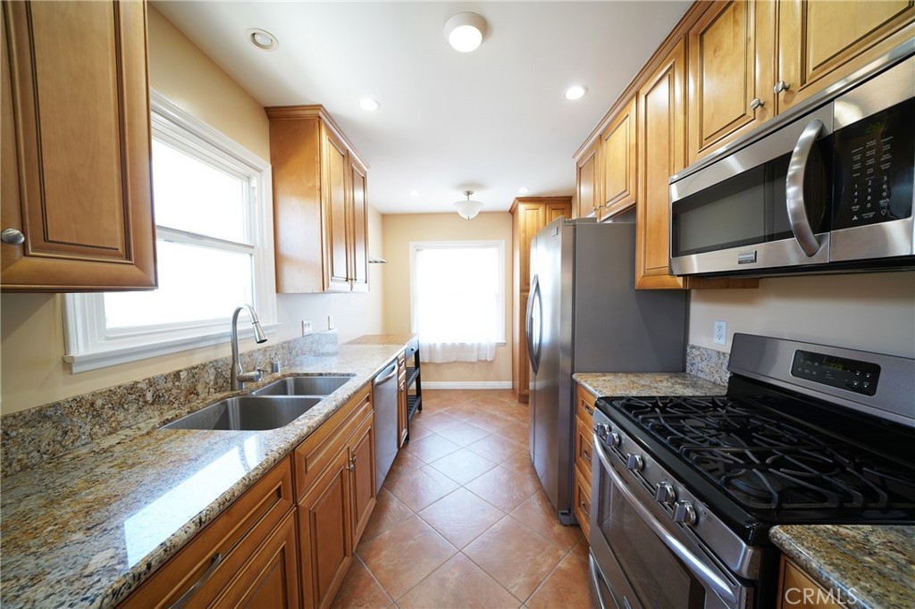 11252 Delano Property Photo 4