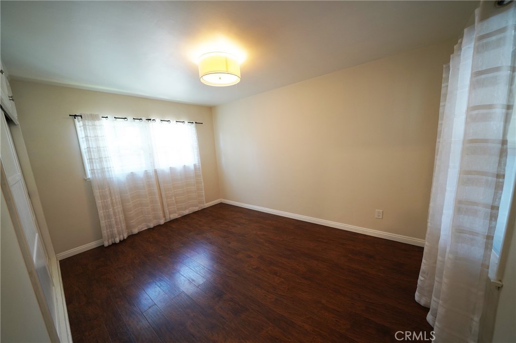 11252 Delano Property Photo 6