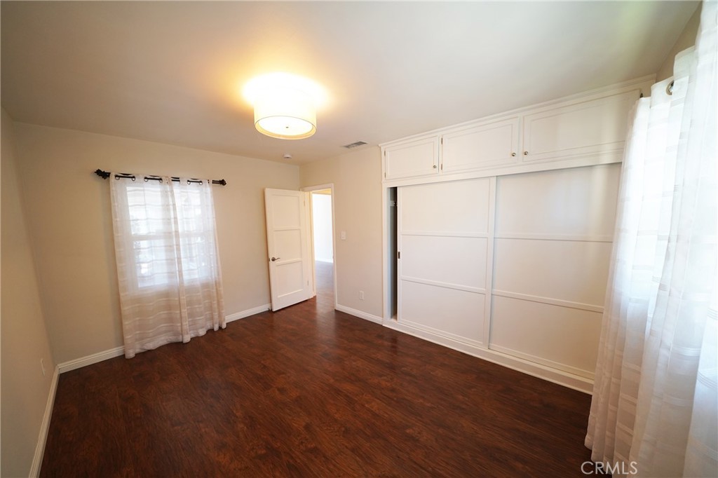 11252 Delano Property Photo 7