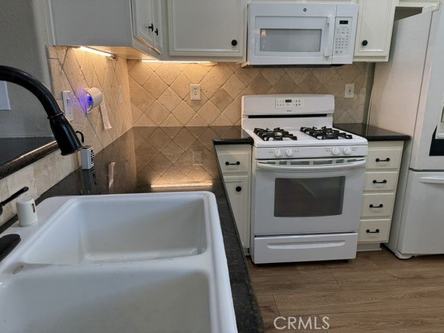 27021 Channel Lane 19 Property Photo 14