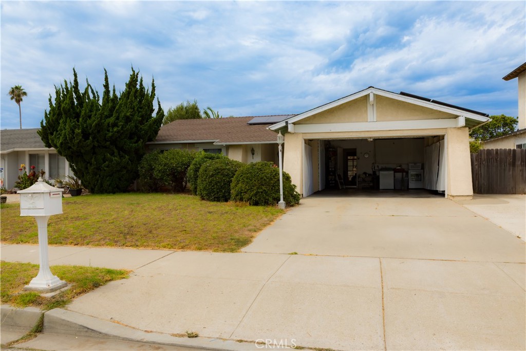 1451 Offshore St Property Photo 1