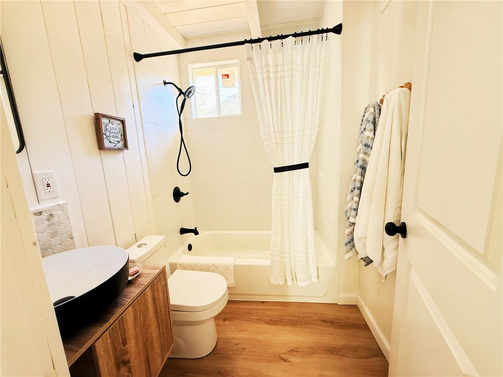 6513 Lowry Lane Property Photo 16