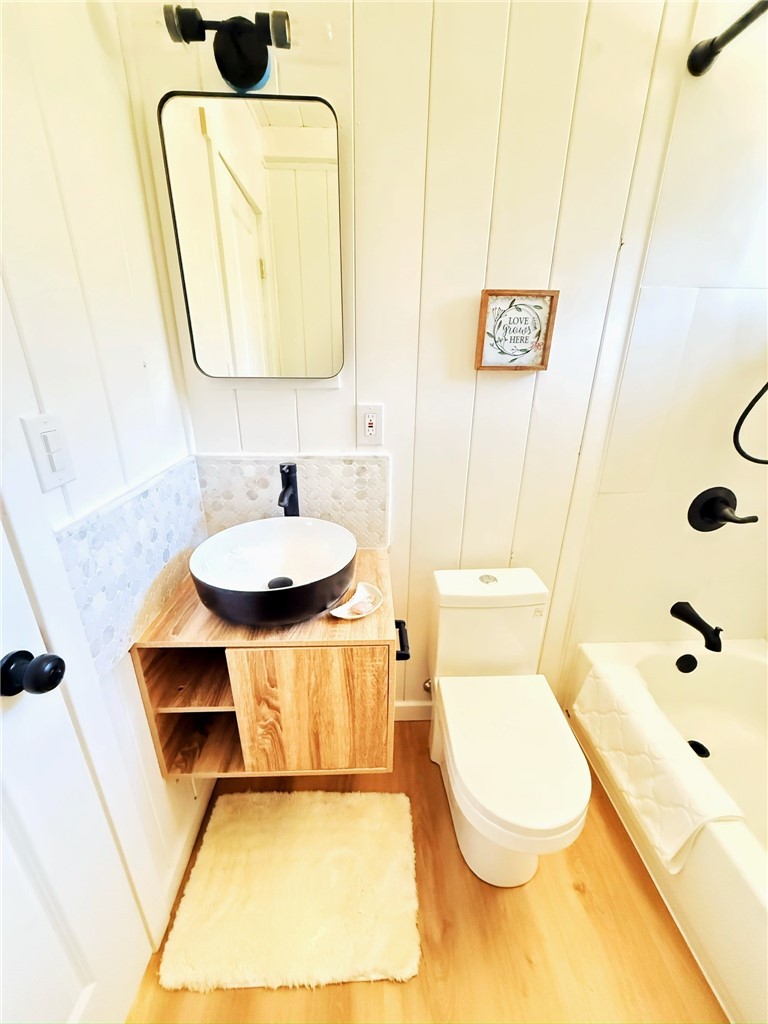 6513 Lowry Lane Property Photo 17