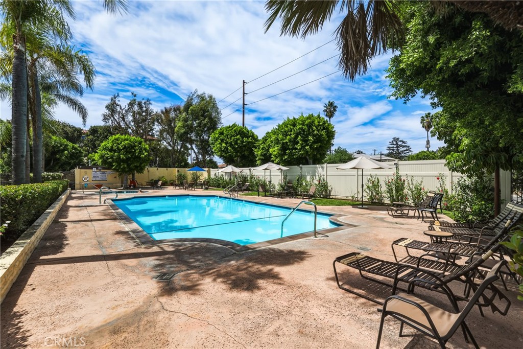 12720 Burbank Boulevard 205 Property Photo 21