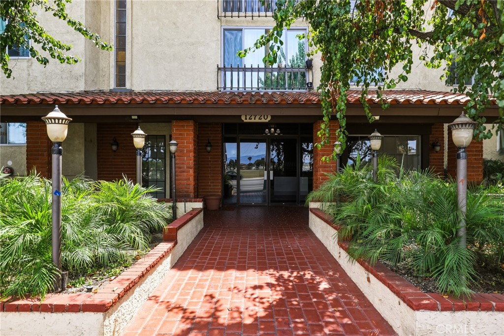 12720 Burbank Boulevard 205 Property Photo 27