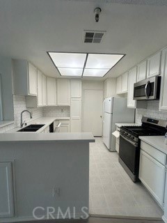 14630 Dickens Property Photo 2