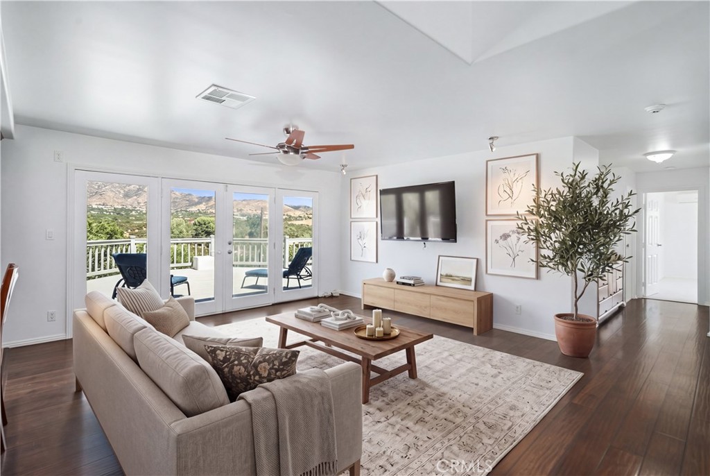 6076 Valley Sage Road Property Photo 10