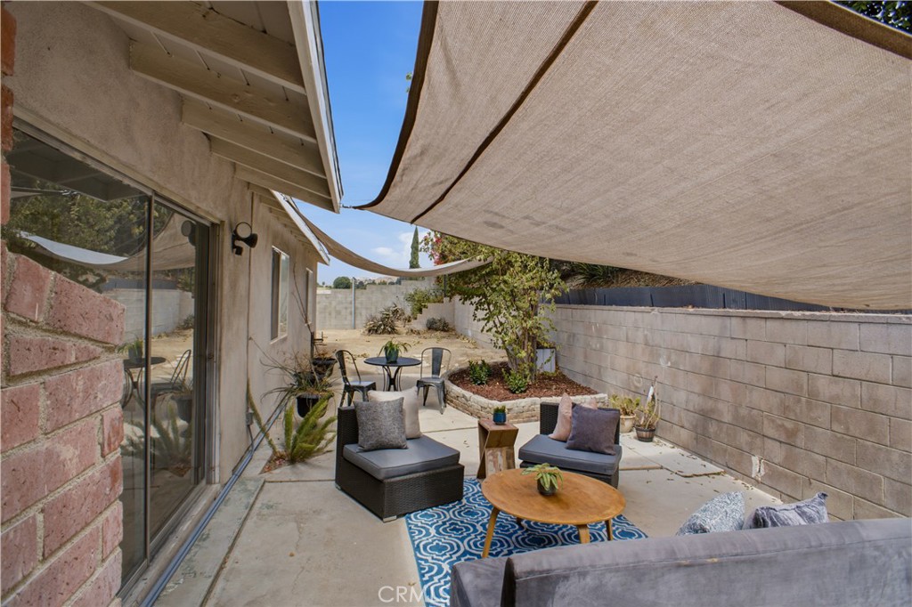 11340 Gladstone Property Photo 14