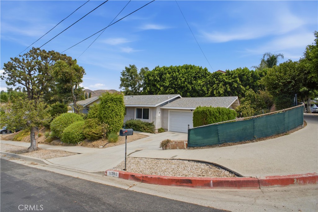 11340 Gladstone Property Photo 18