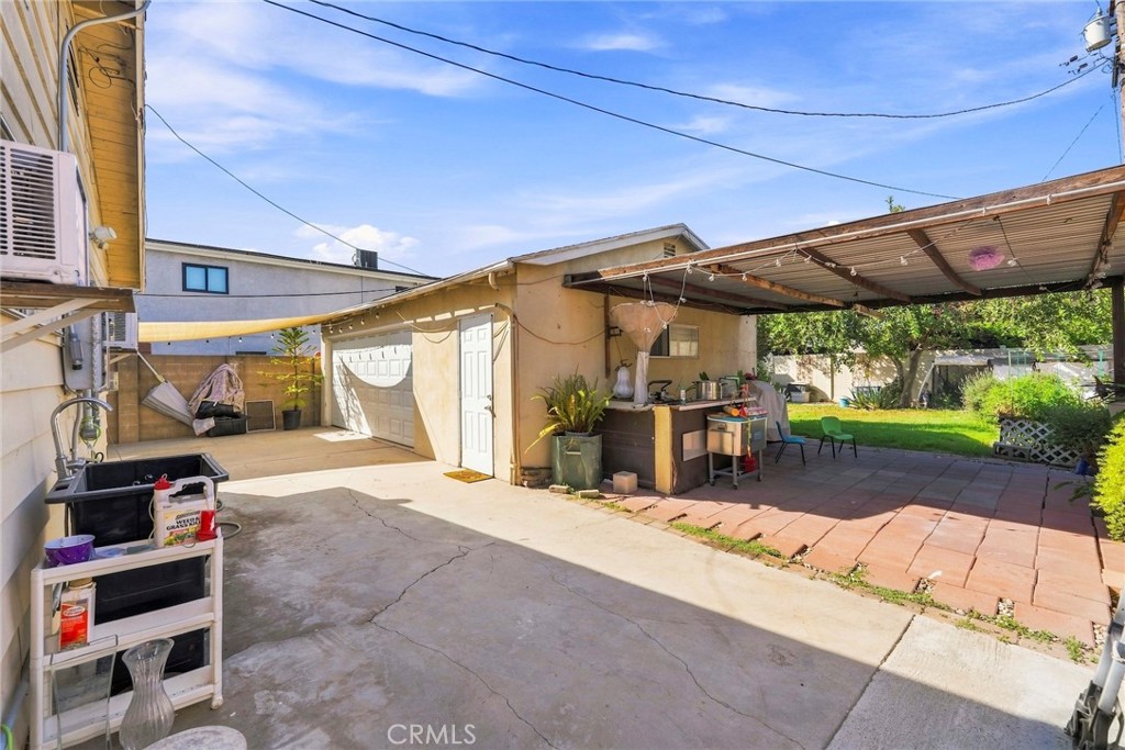 3853 Josephine Property Photo 24